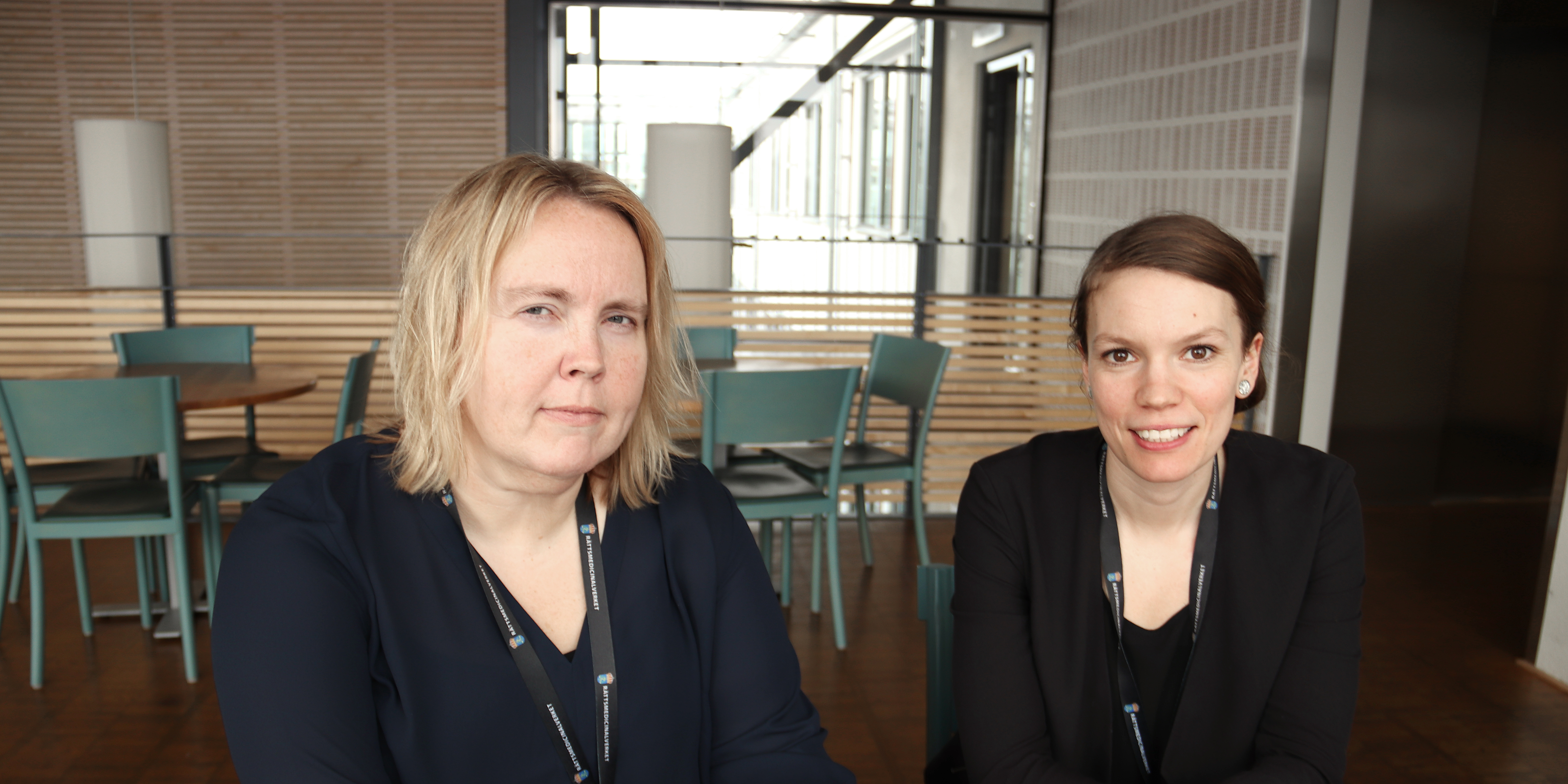 Marie-Louise Hallingström och Fanny Kjellqvist på rättskemiska laboratorieenheten i Linköping.