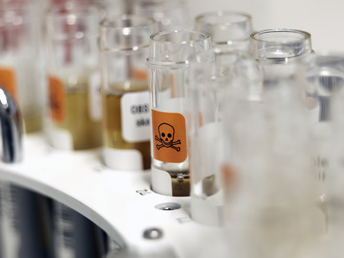 Provrör på rättskemiska laboratoriet