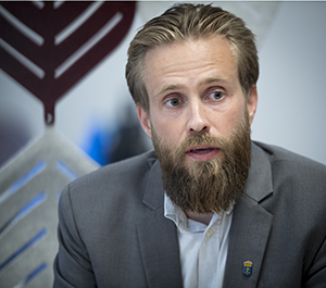 rmv-rättsmedicin-Björn Bäckström uttalar sig i samband med flygkraschen i Umeå 2019